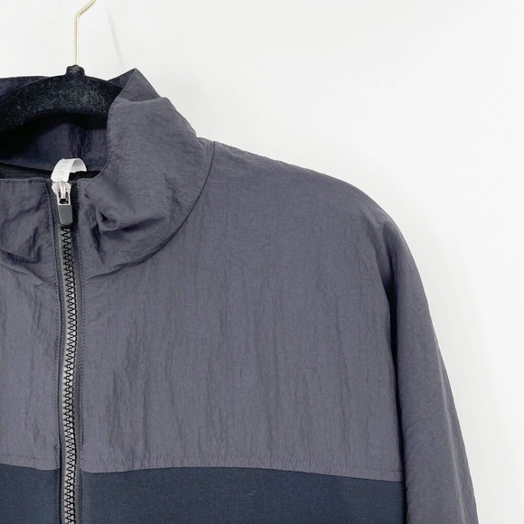 Fabletics Bobbie Glam Colorblock Cropped‎ Jacket Sz M Black Castle Rock Full Zip - Picture 2 of 6